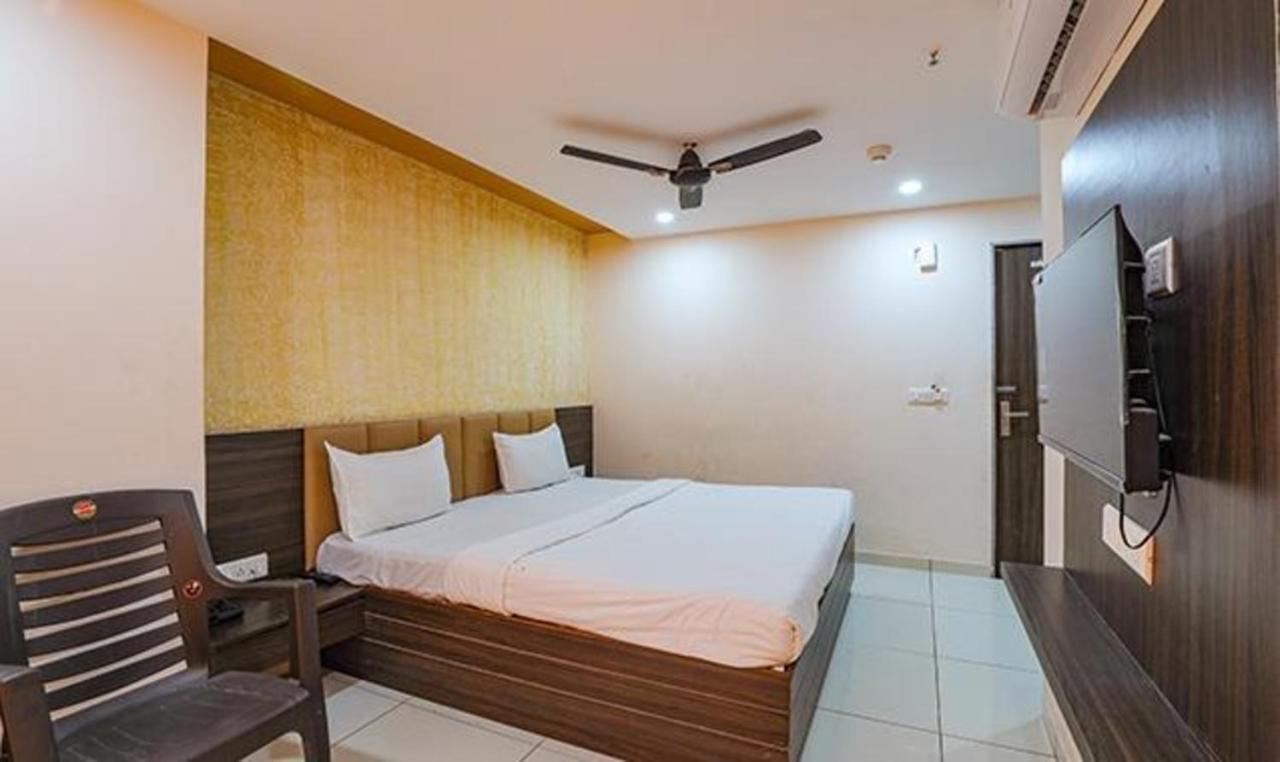 Fabhotel The Heaven Ahmedabad Exterior foto